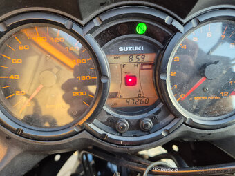 DL650 V-Strom 2003 - 7