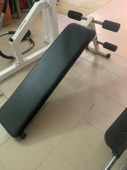 Posilňovací stroj na brušné svaly - 7