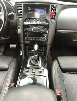 Infiniti QX70S - 7