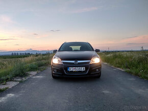 Opel Astra H Caravan 1.7 CDTi Cosmo 92Kw 2007 M6 - 7