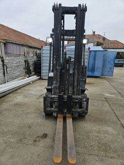 VYSOKOZDVIZNY VOZIK YALE 2.5T LPG. - 7