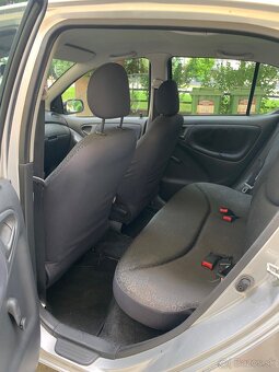 Toyota Yaris - 7