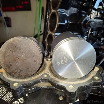 Lodný motor Johnson 70 na súčiatky. - 7