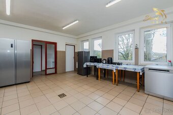 Na predaj ubytovací objekt v obci Koškovce – 26 izieb, parko - 7