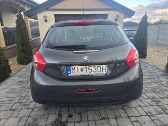 Predám Peugeot 208 1.2 benzín 45000km - 7