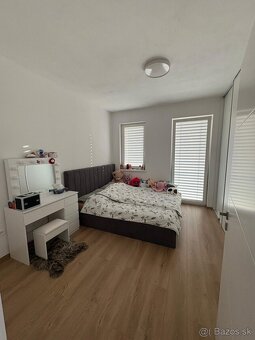 Na prenájom veľký 2 izbový byt, novostavba, Nové Zámky - 7