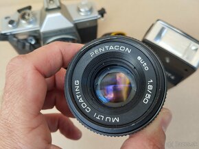 Starý fotoaparát Praktica super TL 1000+ příslušenství - 7