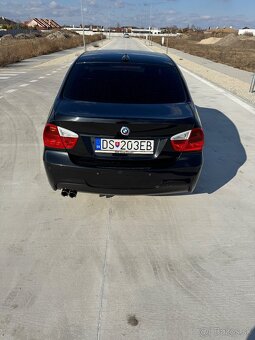 Predám BMW E90 330d - 7