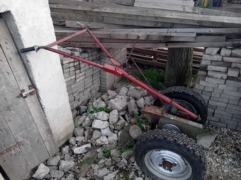 Dbojkolesovy traktor na dokoncenie - 7