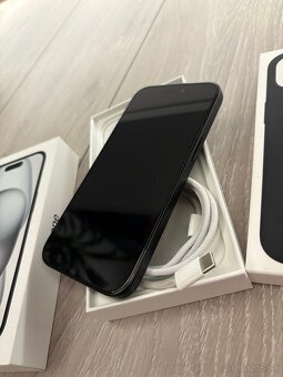Apple iPhone 15 black 256gb - 7