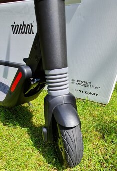 Elektrická kolobežka - Segway Kickscooter ES1 - 7