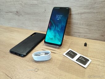 Samsung Galaxy A50 dual SIM - 128GB/4GB RAM - super stav a v - 7