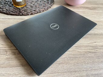 krásný notebook Dell Latitude 7400 - procesor i5 8.gen. - 7