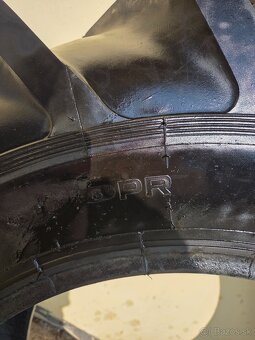 Predam pneumatiky na traktor LKT - 7