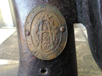 Šijací stroj Singer - 7