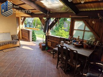 Krásny rodinný dom s rozľahlým pozemkom - 7