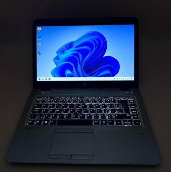 Notebook 14" HP.AMD PRO A10-8730B 4x2,40GHz.8gb ram.256gSSD - 7