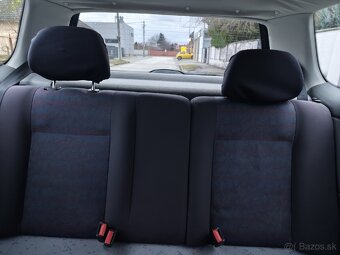 Volkswagen Polo 1.1 - 7