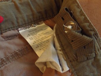 2x Chlapčenské kapsáče s regulov. pásom - veľ. 128 - 7