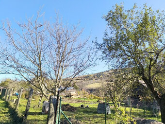 RD S KRÁSNYM VEĽKÝM POZEMKOM 1621M2 ČIAST.REKONŠTRUKCIA UDRŽ - 7