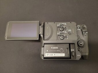 Canon C70 + RF 50mm f1.8 + Monitor - 7