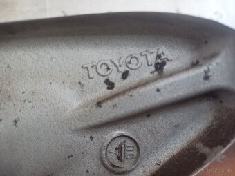 hlinikové disky-org.Toyota Rav 4--71/2Jx18-ET-45--5x114,3 - 7
