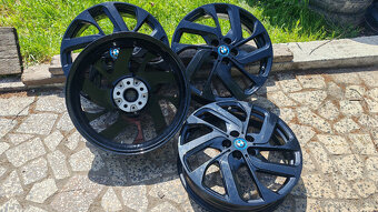 5x112 R19 --- BMW i3 - 7