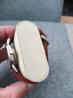 Mechanické naťahovacie hodinky, jedinečný dizajn - 7