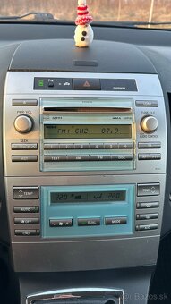 Toyota Corolla Verso - 7