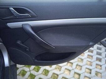 predam nahradne diely z octavia 2 tdi 77kw - 7