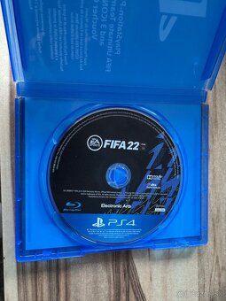 Playstation 4 Slim 1TB + Controller + Nabíjačka + 10 hier - 7