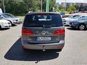 Volkswagen Touran 2.0 TDI Highline - 7