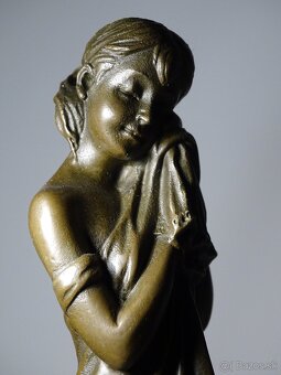 bronzová socha "The little sad one" sign.D.H.Chiparus 24cm - 7