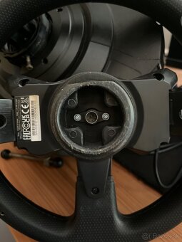 Thrustmaster t300rs - 7