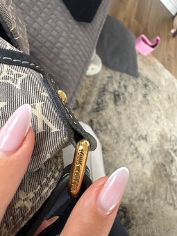 Kabelka Louis Vuitton z limitovanej edicie - 7