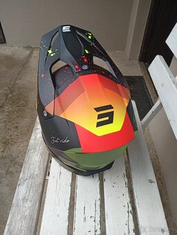 Kvalitná prilba SHOT červená žltá - 7