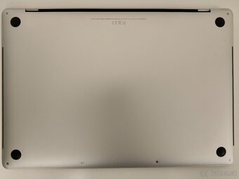 Apple MacBook Pro 15 (2018) | Intel Core i7 • 16 GB RAM • 25 - 7