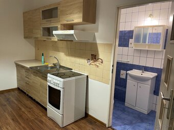 Na predaj priestranný 2-izbový byt v centre mesta - 7