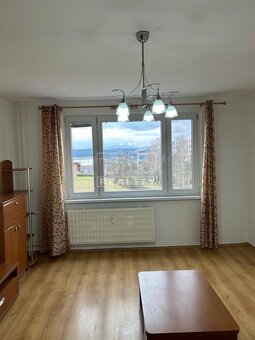 Zrekonštruovaný a zariadený 3 izb.byt na sídlisku Rozkvet - 7