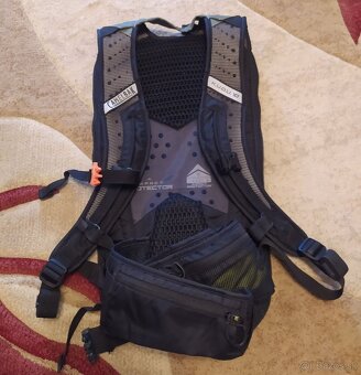 CamelBak - 7