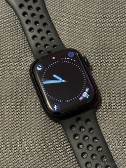 Apple Watch 7 45mm - Pekný stav 93% baterka Nike verzia - 7