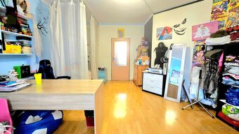 Priestranný 3-izbový byt (72 m² + balkón) Sokolovce – výhodn - 7