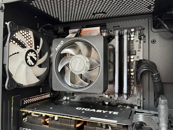 Ryzen 7 3700X\16GB\RTX 3070\SSD\850W Zdroj - 7