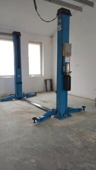 Dvojstlpovy zdvihak s elektrickym odistenim. - 7