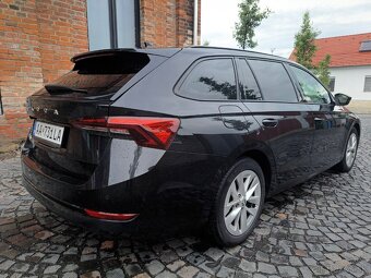 ŠKODA OCTAVIA COMBI 4 2.0 TDI DSG 2021 - 7