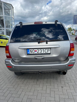 JEEP GRAND CHEROKKE 164 kW/ 190 k V8 AT - 7
