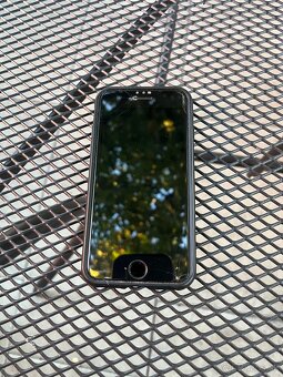 Predám IPhone SE 2020 64 GB - 7