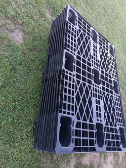 Predám plastové palety.... - 7