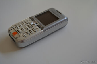 Sony Ericsson K300i s krabičkou IMEI sedí Zberatelský kus - 7