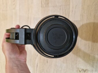 RAZER NARI ESSENTIAL - 7